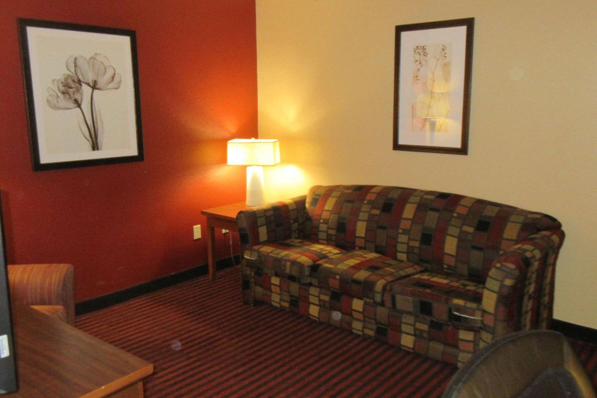 Quality Inn & Suites Stillwater Exterior photo