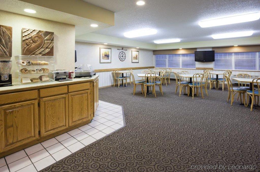 Quality Inn & Suites Stillwater Restaurant photo