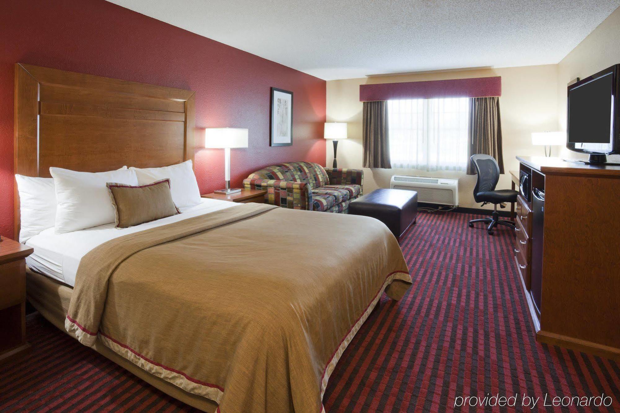 Quality Inn & Suites Stillwater Exterior photo